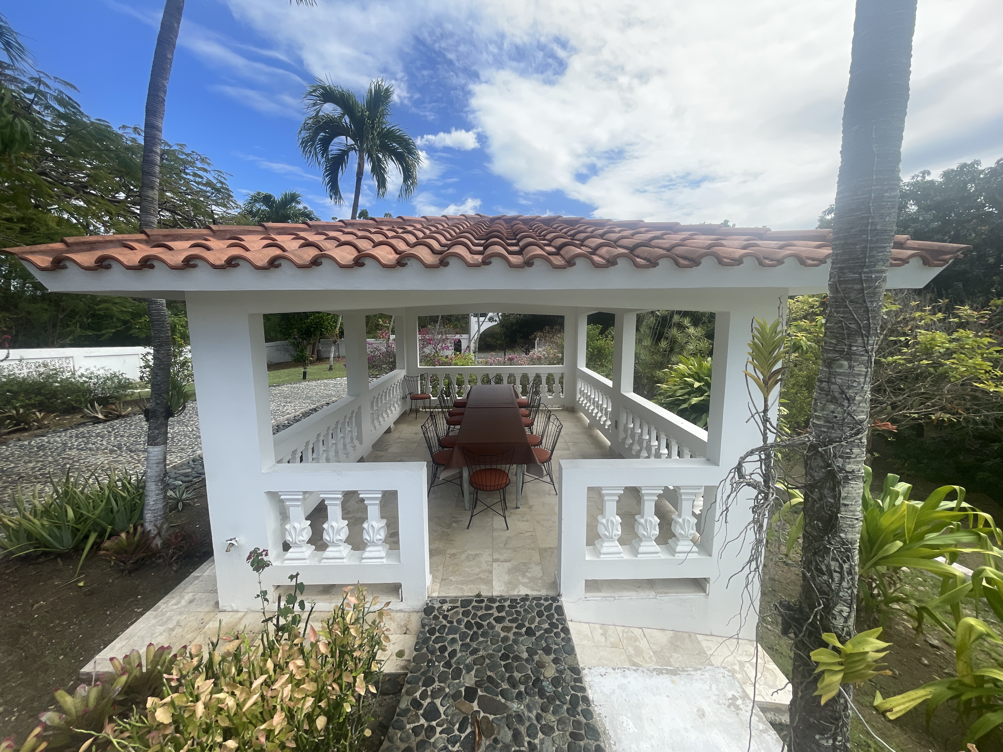 Entering Nava Del Rey 3